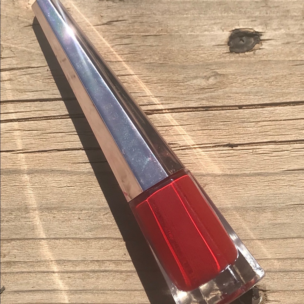 Fenty red lip